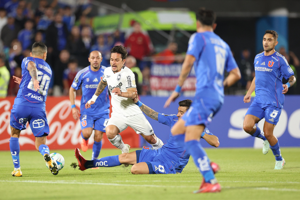 O Botafogo perdeu para a Universidad de Chile por 1 a 0, na estreia da Copa Libertadores da América