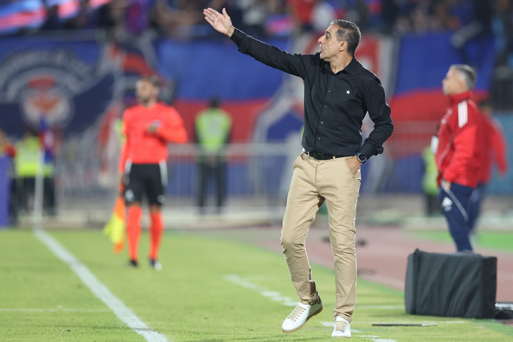 Renato Paiva no comando do Botafogo