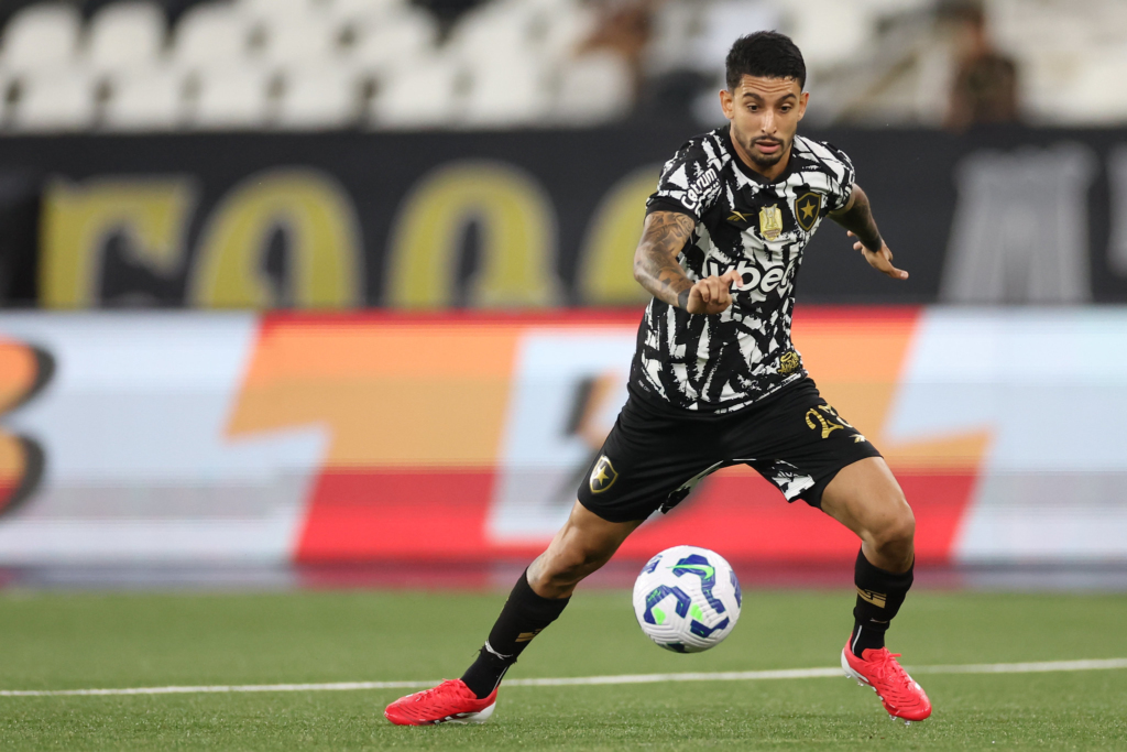 Santiago Rodríguez vai desfalcar o Botafogo