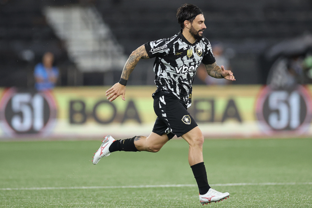 Mastriani em ação contra o Juventude