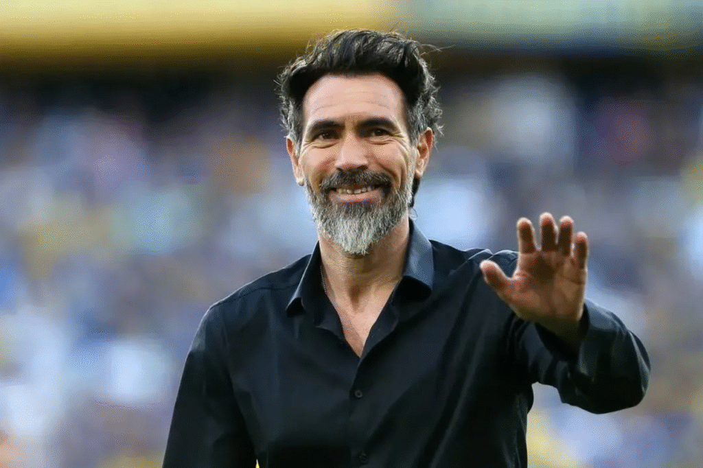 Eduardo Domínguez está no radar do Santos