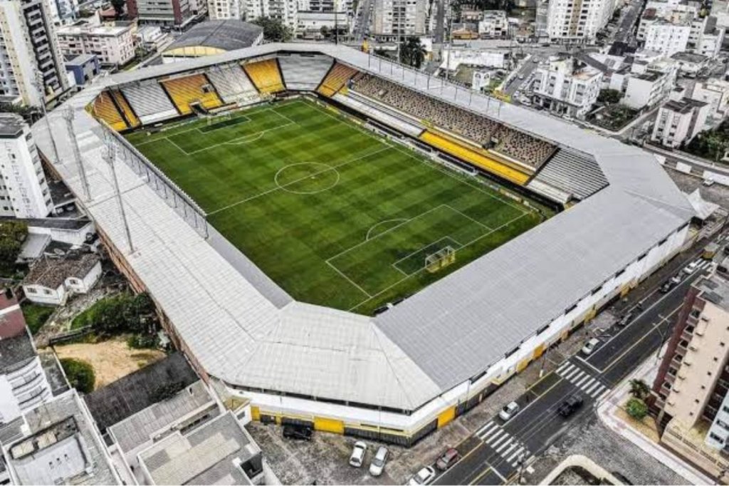 Criciúma x Operário: equipes se enfrentam pelo Campeonato Brasileiro da Série B