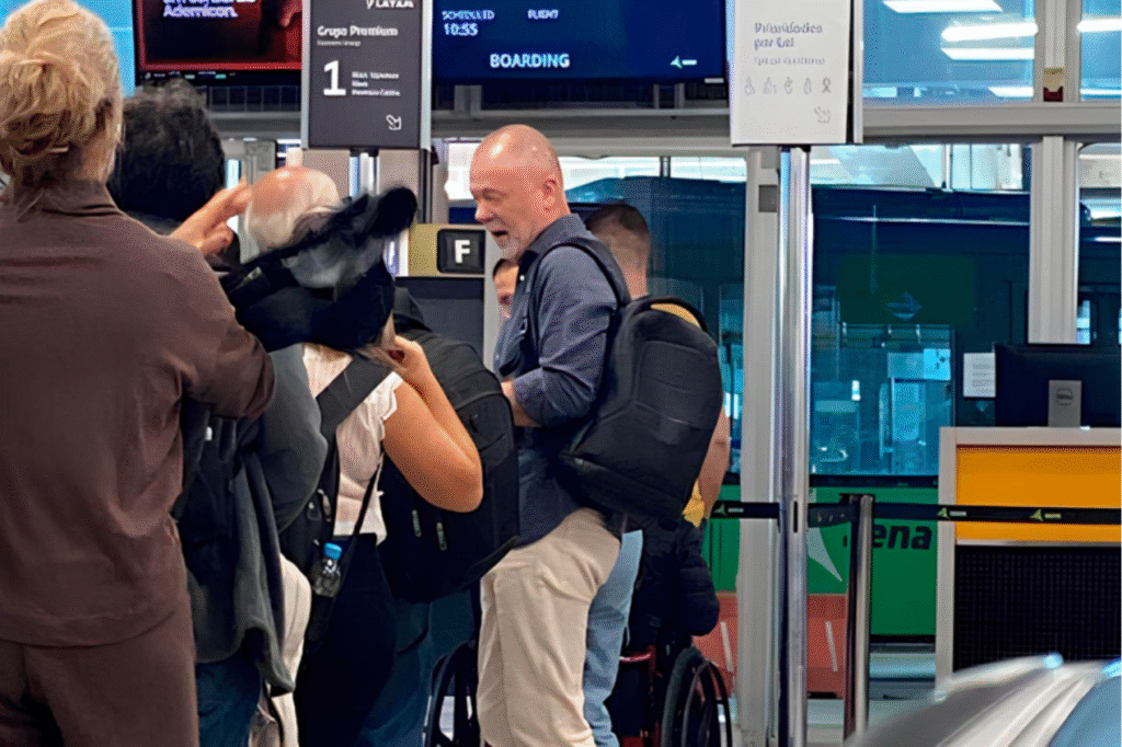 Mano Menezes desembarcou em Porto Alegre