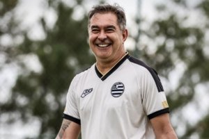 Ex-treinador de goleiros do Botafogo comemora acerto com Athletic: “Estrutura está melhorando muito”
