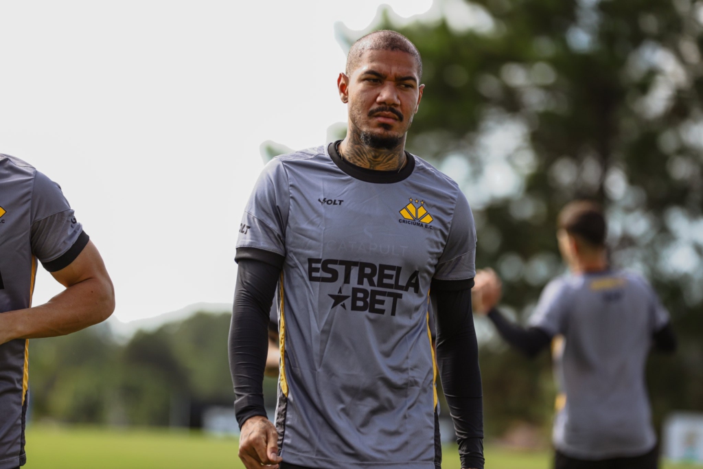 Zé Gabriel virou reforço do Criciúma