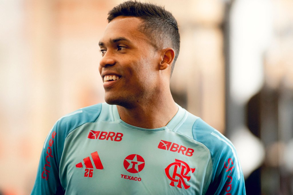Alex Sandro admite ansiedade do time antes do jogo contra a LDU
