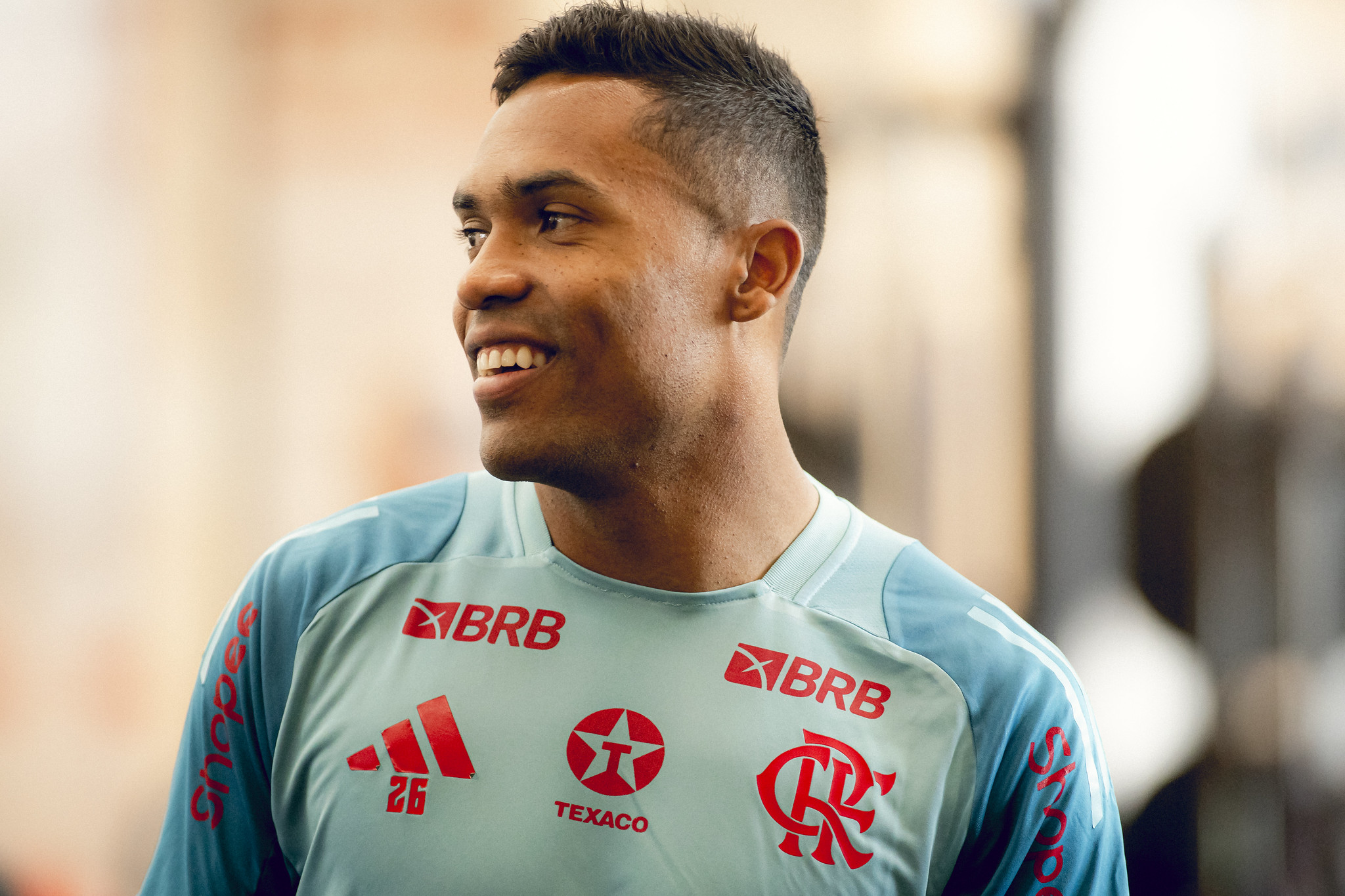 Alex Sandro admite ansiedade do time antes do jogo contra a LDU