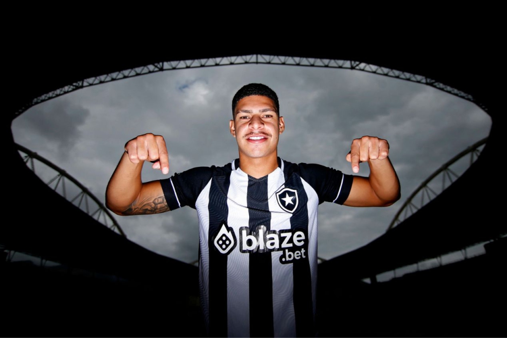 Saiba qual será o salário de Luís Henrique, ex-Botafogo, na Internazionale, reforço para a temporada 2025/2026