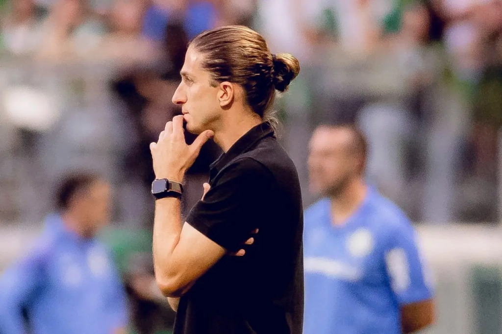 Flamengo nunca temeu perder Filipe Luís para a seleção brasileira; diretoria tenta antecipar renovação