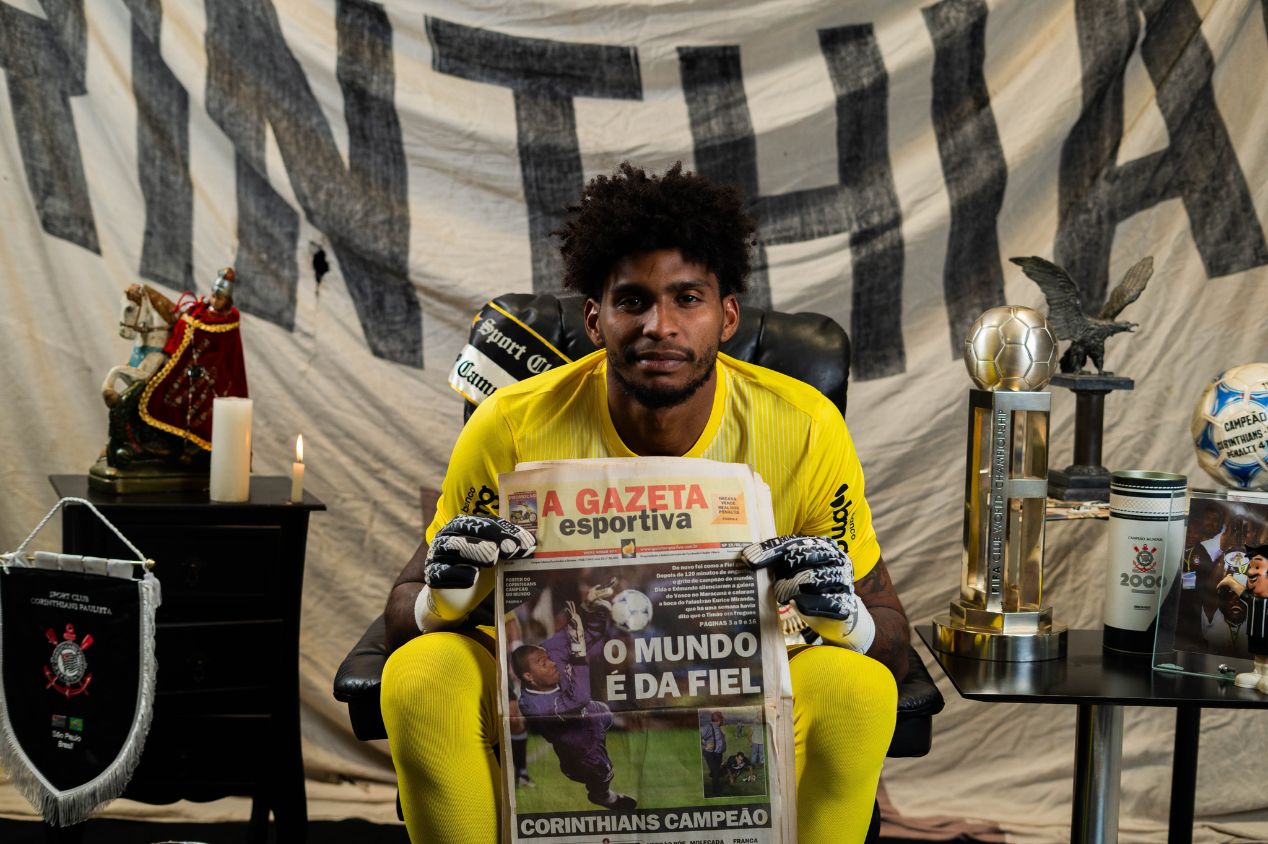 Corinthians vê seleção de Carlo Ancelotti como ‘vitrine’ para vender Hugo Souza para Grupo City; entenda