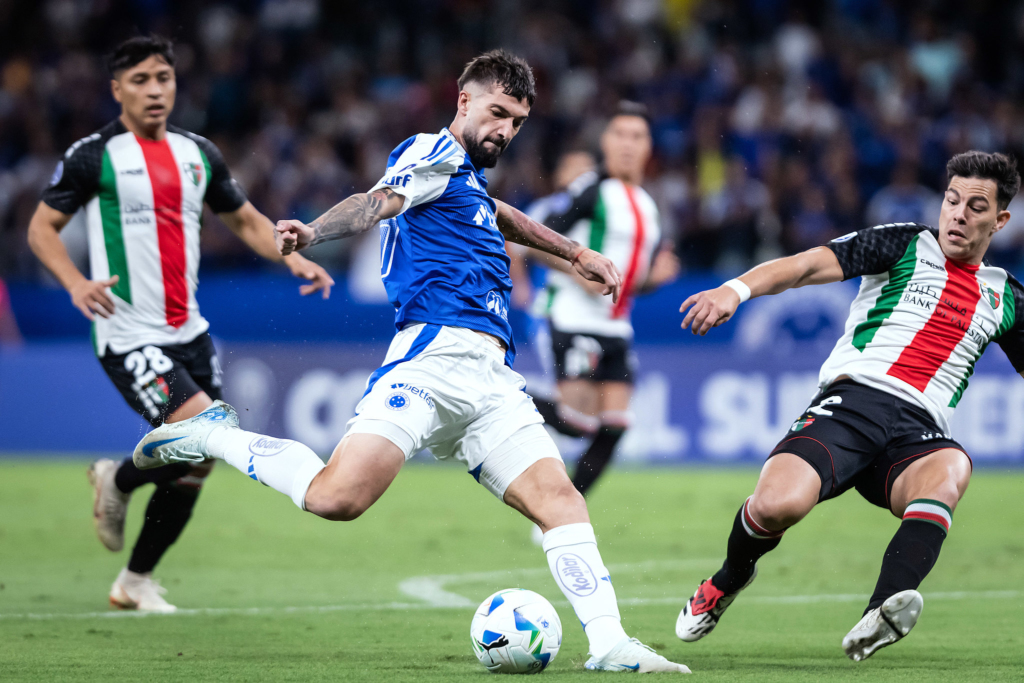 Cruzeiro cumpre tabela com o Palestino