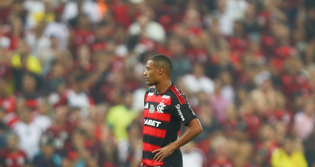 De La Cruz sofre entorse no joeho esquerdo