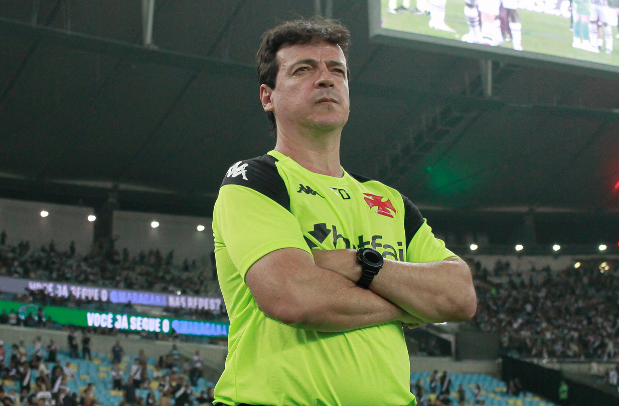 Fernando Diniz escala o Vasco contra o Melgar, em São Januário.