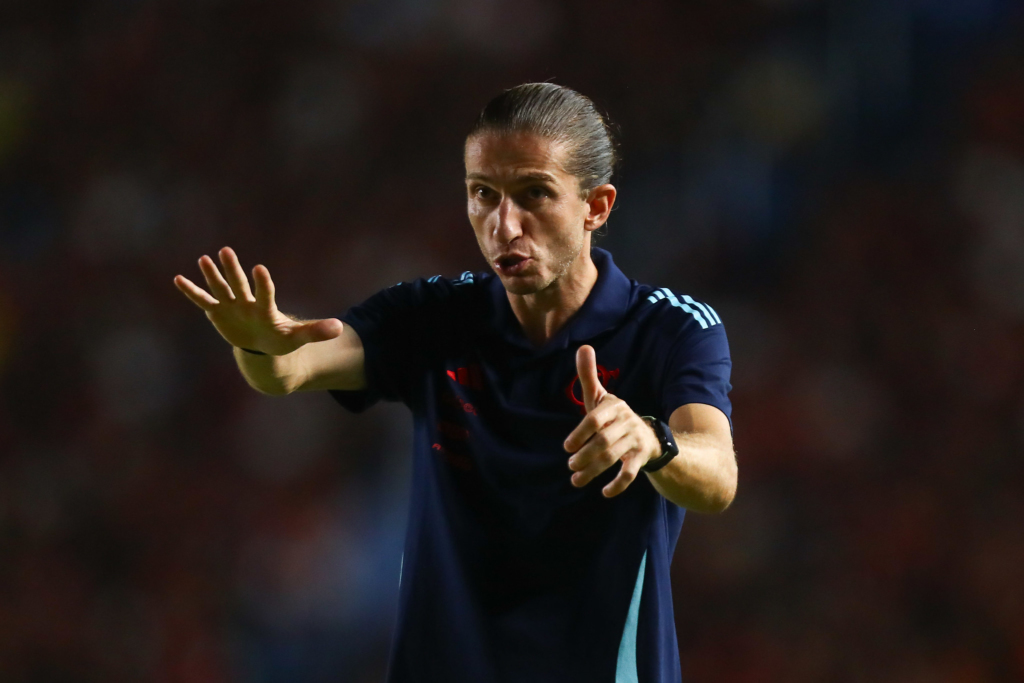 Filipe Luís valoriza vitória sobre o Botafogo-PB.