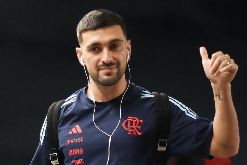 Flamengo: Arrascaeta decide com 8 gols e 3 assistências em sequência de 10 jogos