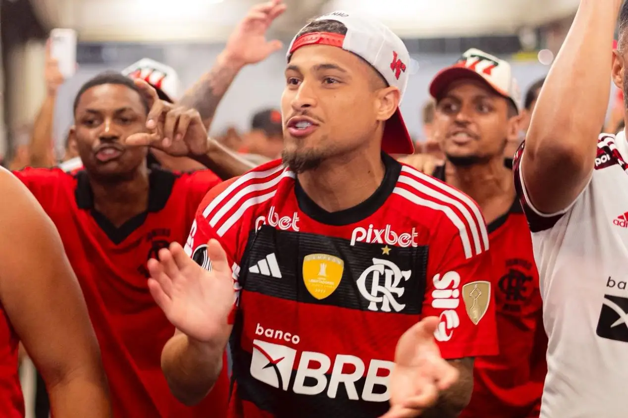 Flamengo x Deportivo Táchira: João Gomes assiste jogo da Libertadores com as organizadas