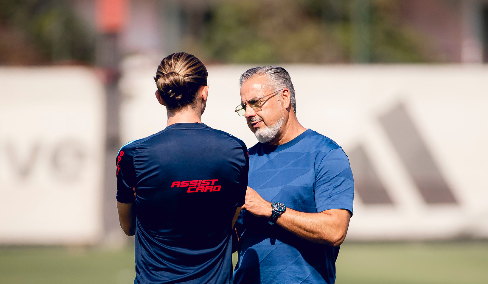 José Boto consulta Filipe Luís sobre jogadores