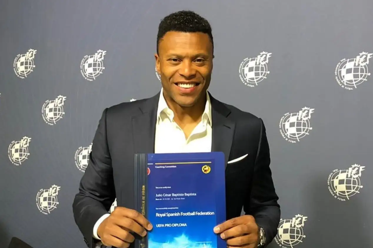 Ídolo do clube, Júlio Baptista é contratado para trabalhar na base do Real Madrid; saiba detalhes