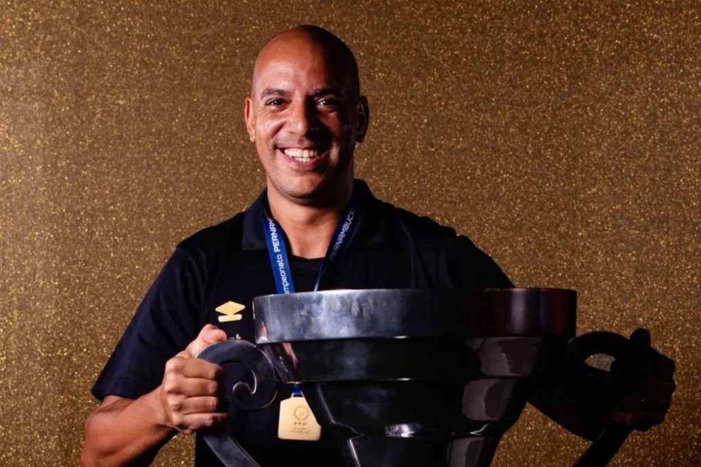 Pepa despede-se do Sport com mensagem emotiva: "Foi uma caminhada que me marcou"