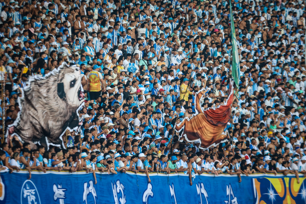 Paysandu no Mangueirão com casa cheia contra o Goiás.