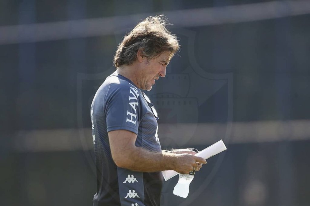 Ricardo Sá Pinto relembra passagem pelo Vasco: “Selva que adotou uma cidade”