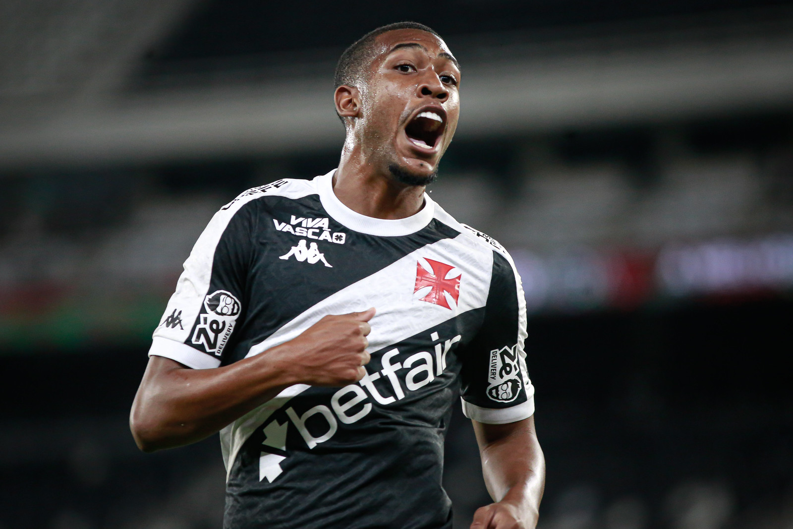 Rayan, atacante do Vasco