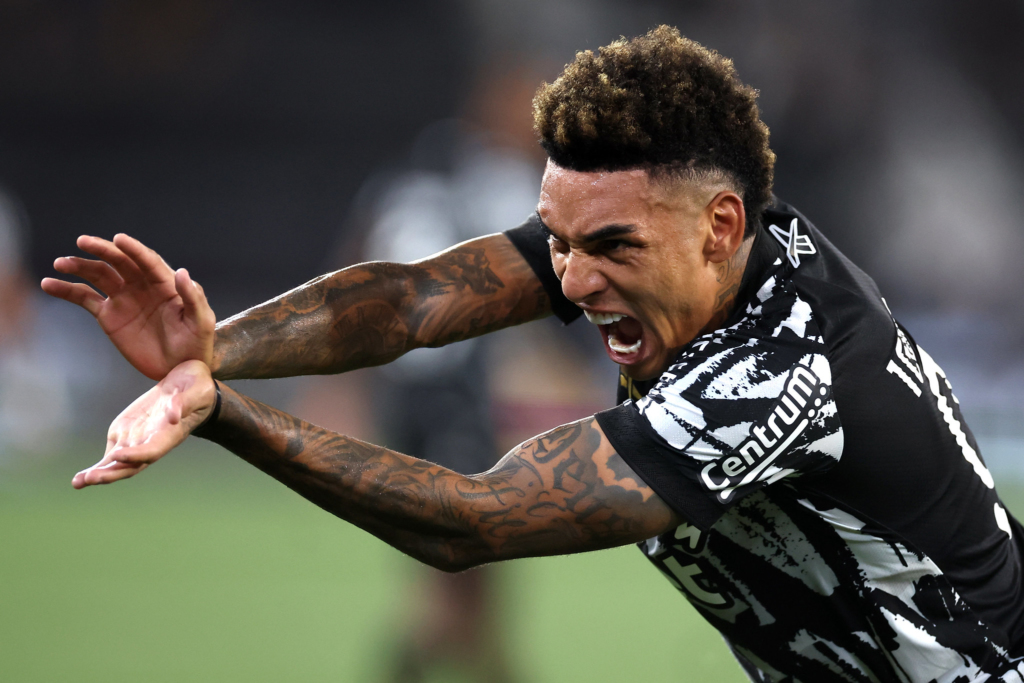 Igor Jesus falou da disputa do Super Mundial