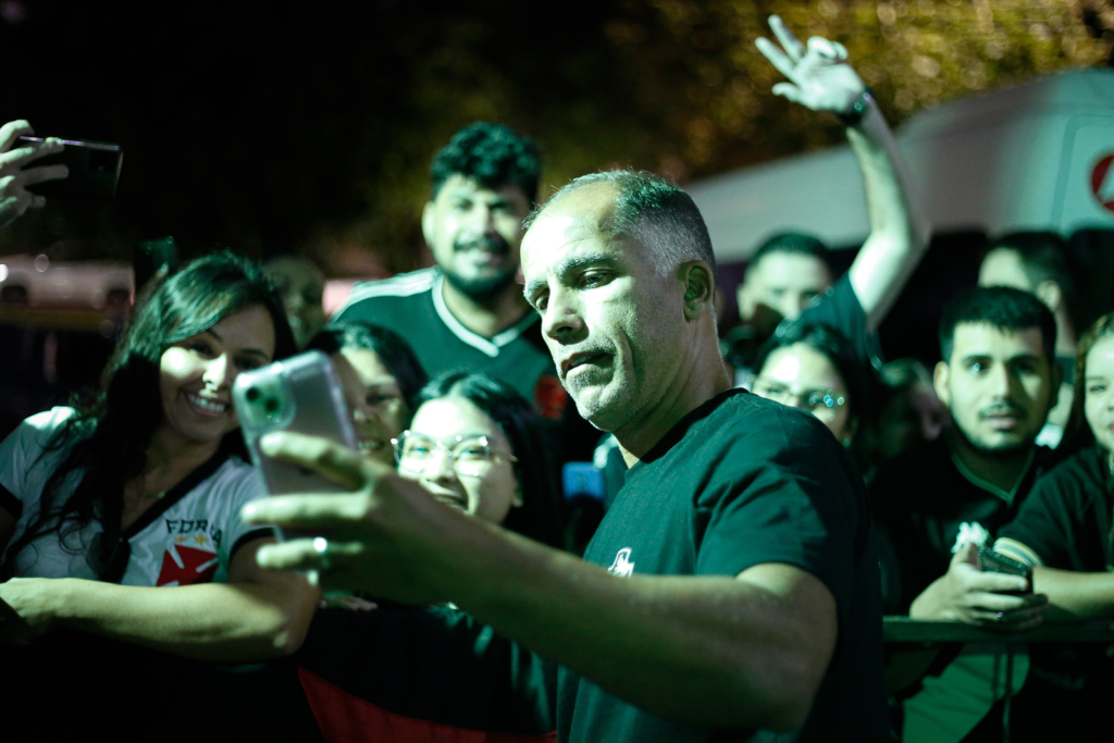 Felipe no desembarque do Vasco
