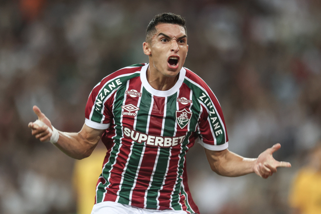 Serna marcou na vitória sobre o Sport