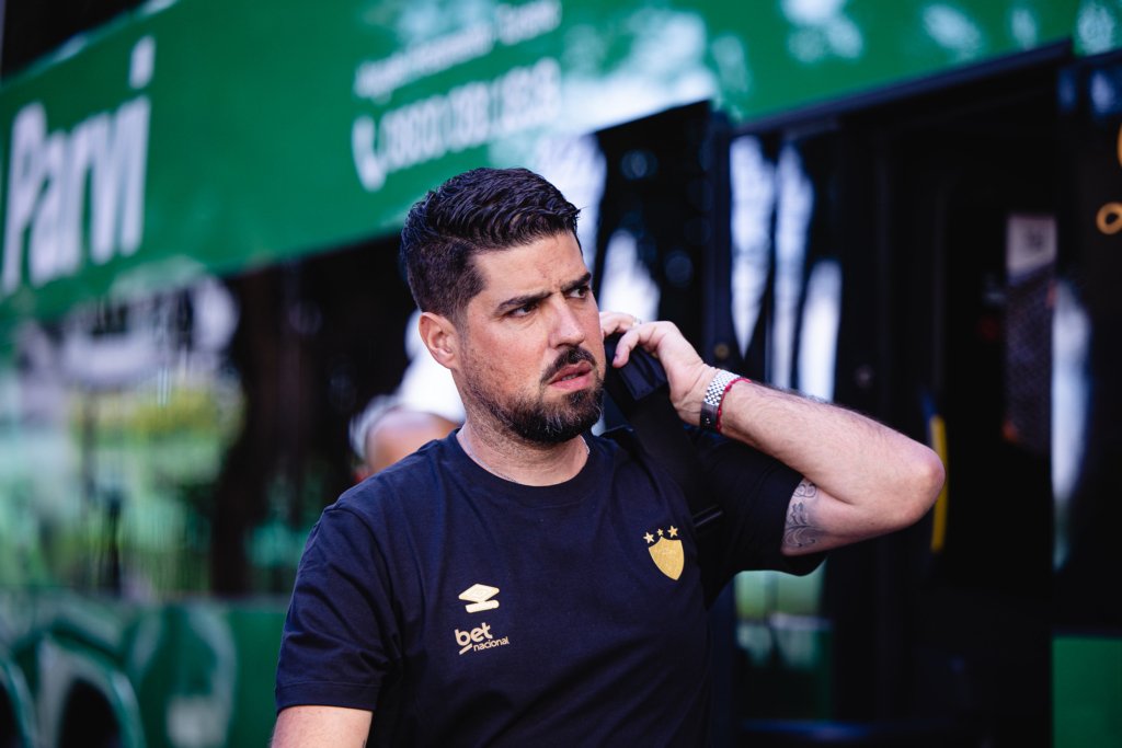 António Oliveira, treinador do Sport