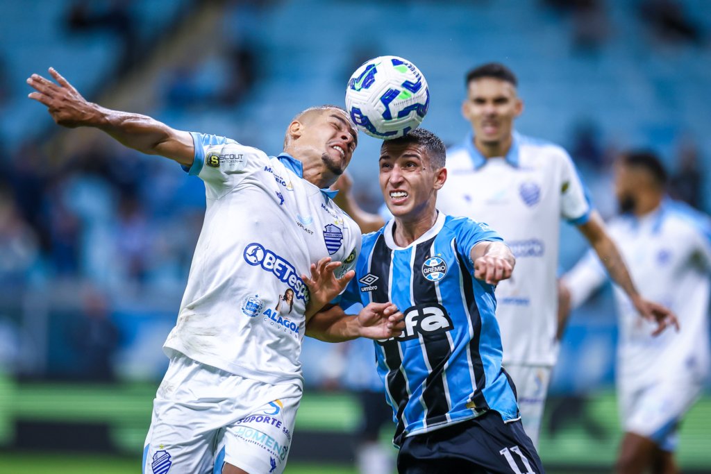 Grêmio empata com CSA e está eliminado da Copa do Brasil.