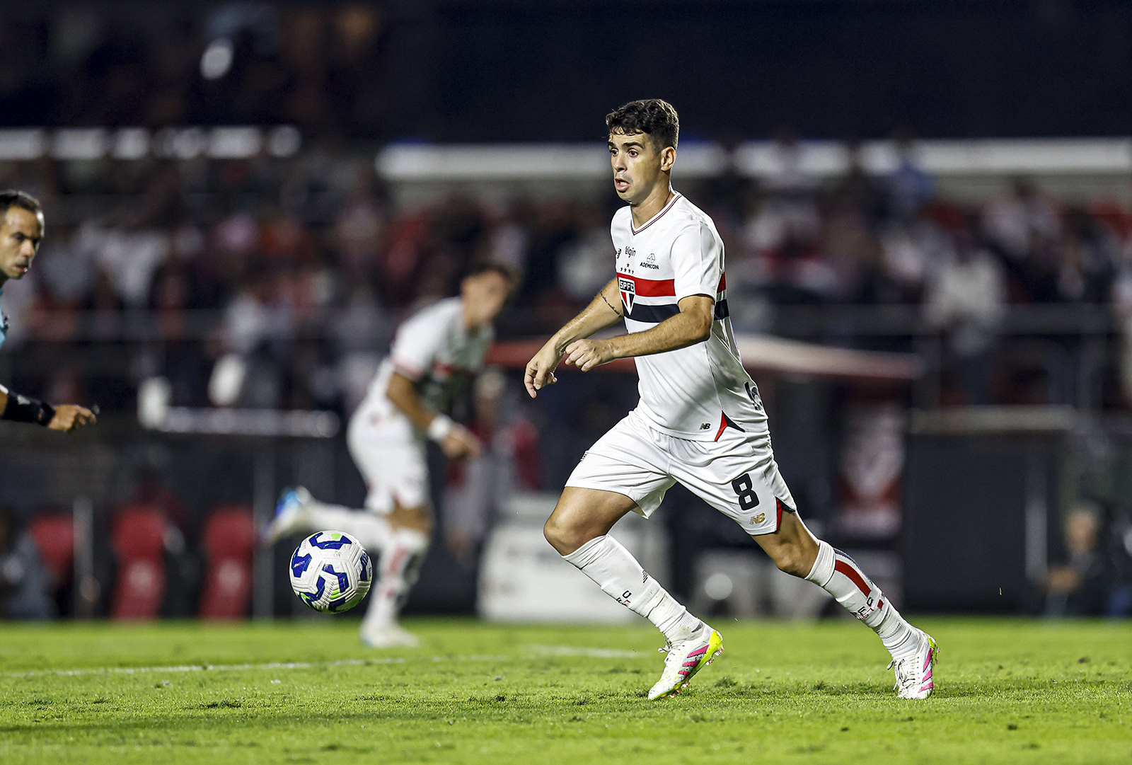 Oscar, do São Paulo