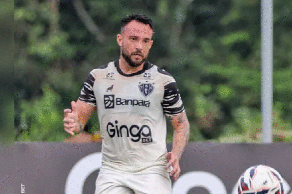 Giovanni pede para deixar o Paysandu