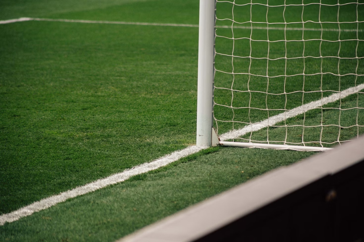 O Futebol Brasileiro está viciado em patrocínios de apostas?