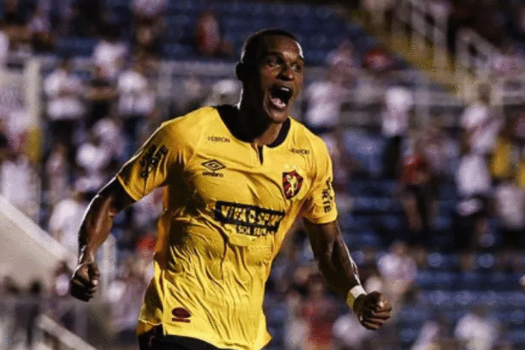 Matheus Alexandre entra no radar do Athletico