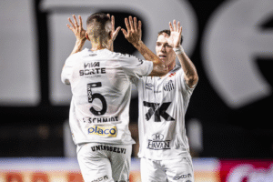 Santos recebeu o CRB na Vila Belmiro pela Copa do Brasil