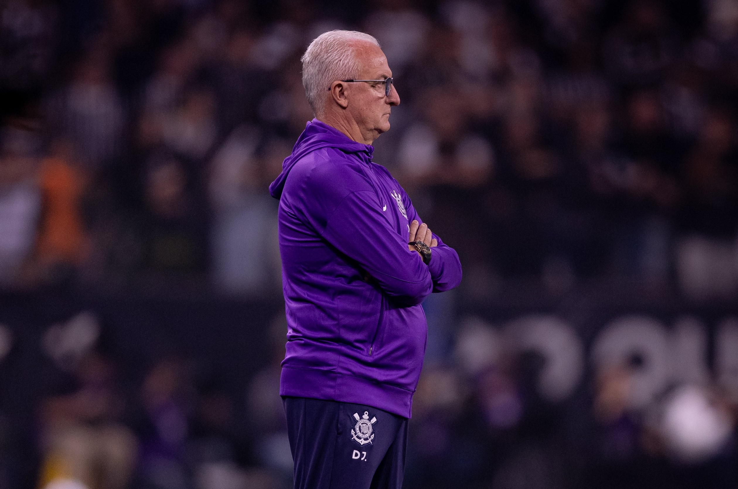 Dorival Júnior escolhe time misto do Corinthians para enfrentar o Racing