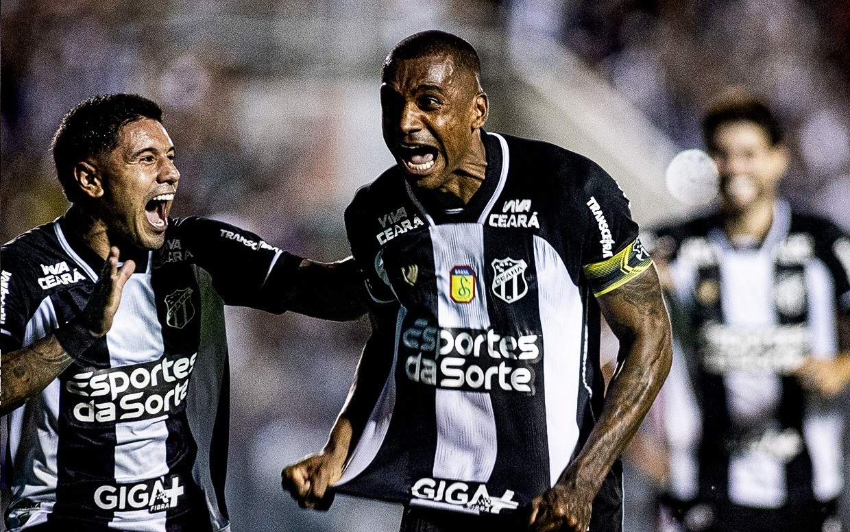 Marlon celebra gol do Ceará