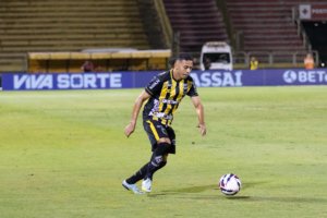 Ynaiã, do Volta redonda