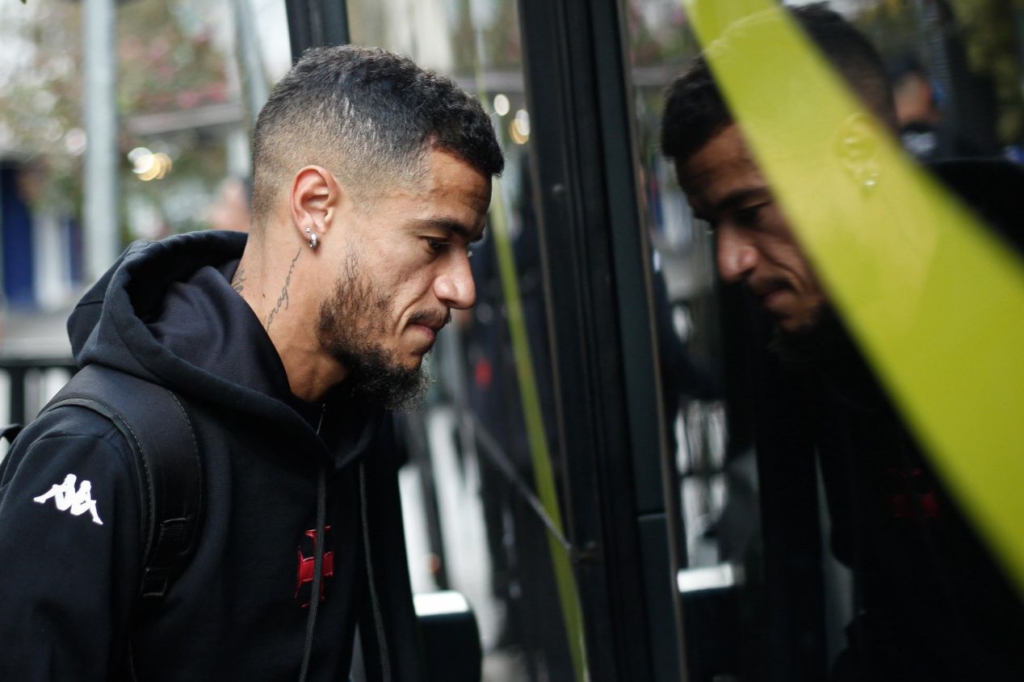 Vasco: Philippe Coutinho abre mão de fortuna e fica perto de rescindir com Aston Villa