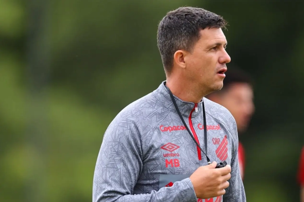 Paysandu sonda Maurício Barbieri e mais dois treinadores estrangeiros e planeja estreia contra o Cuiabá