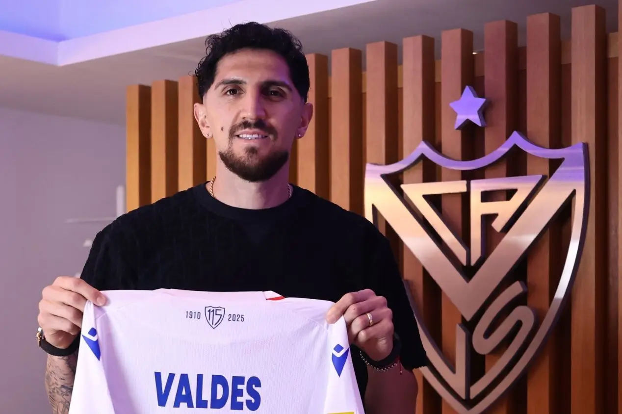 Vélez Sarsfield atravessa o Fortaleza e acerta contratação de Diego Valdés; saiba valores
