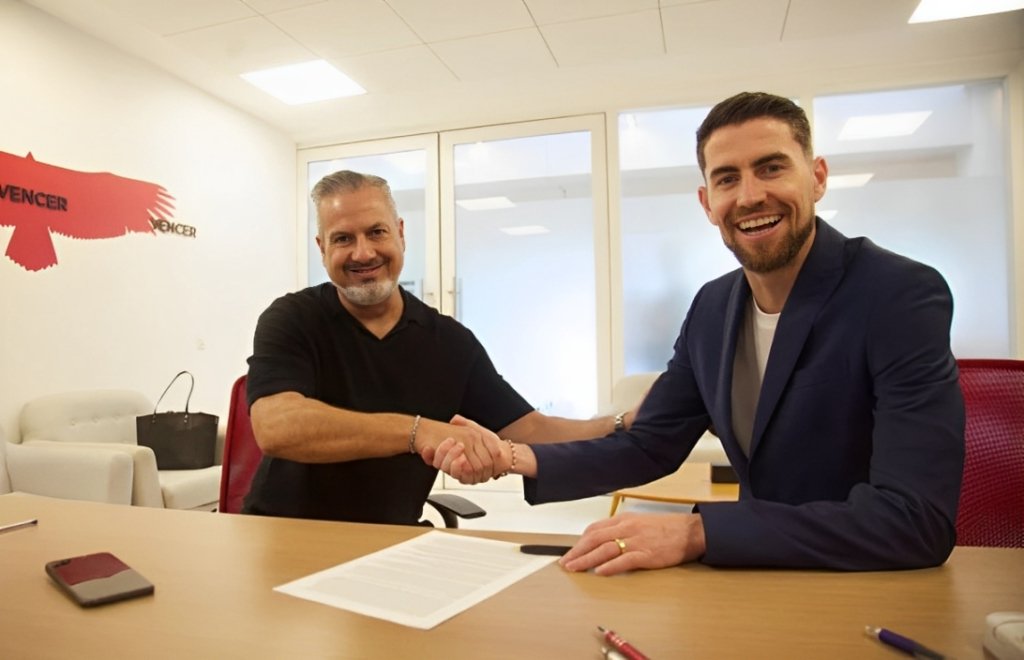 Jorginho assina contrato com o Flamengo