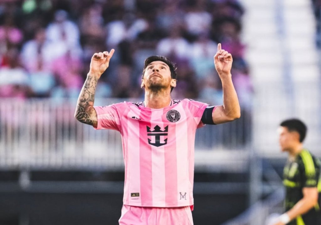 Messi garante vitória de virada do Inter Miami em cobrança perfeita de falta