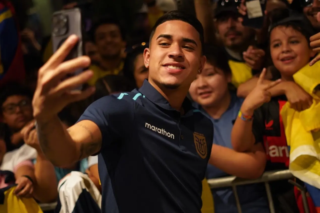 Mundial de Clubes: Chelsea acerta empréstimo de Kendry Páez ao Strasbourg; saiba detalhes