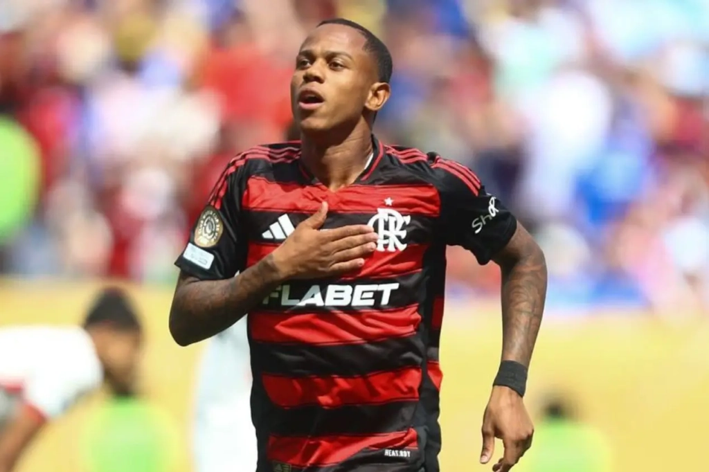 Wallace Yan precisa de apenas 37 minutos para participar de gol do Flamengo