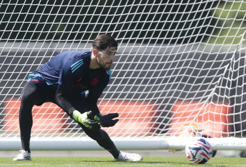 Rossi não sofre gol a um mês e é o menos vazado do Brasil.