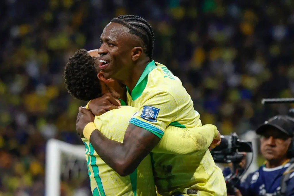 Efeito Carlo Ancelotti: Veja números de Raphinha, Matheus Cunha e Vini Jr na seleção