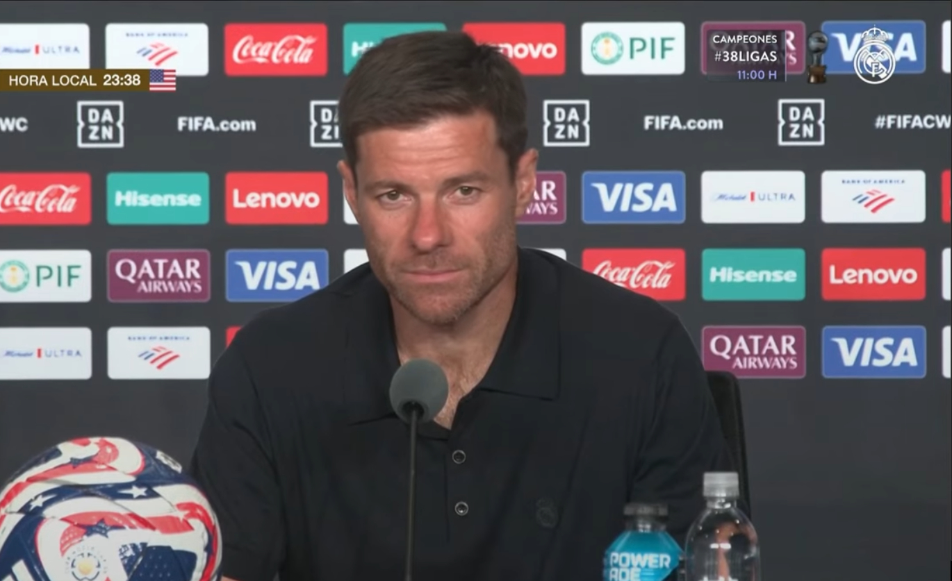 Xabi Alonso exalte coletivo do Real Madrie e elogia Vini Jr