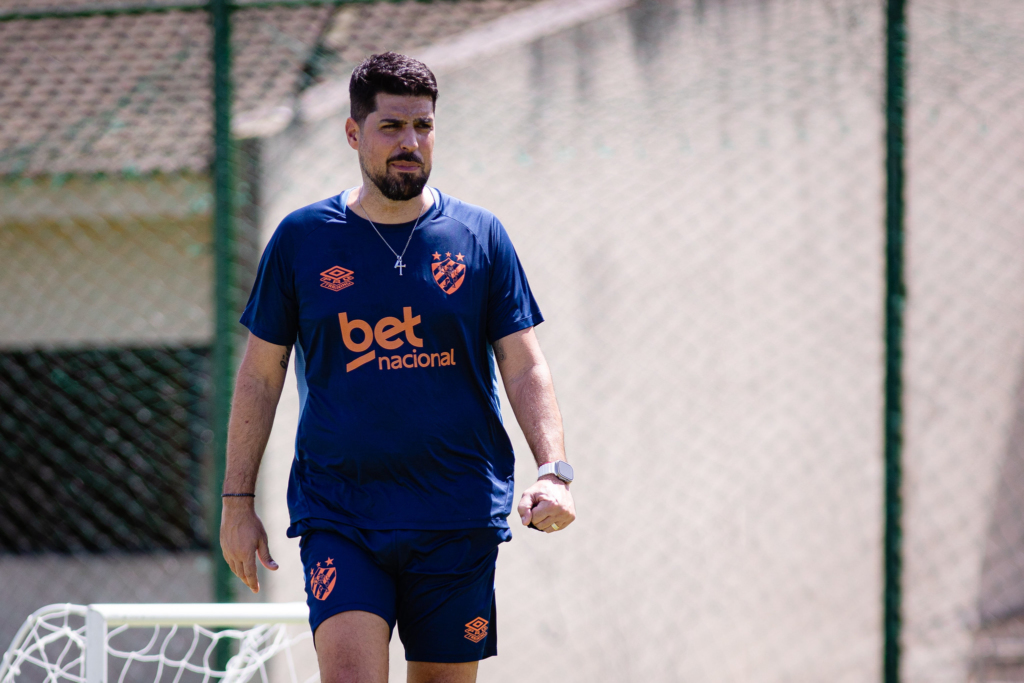 António Oliveira, treinador do Sport